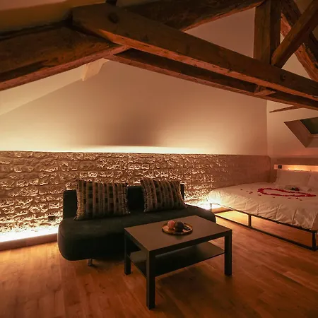 Evasion Chic, Et Sauna Sous Les Toits Nancy